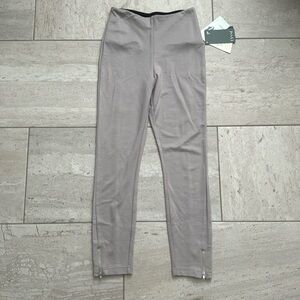 Lyssé lightweight ponte pant legging